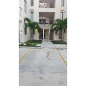 Beautiful 3 bedroom 2 bath unit with free parking