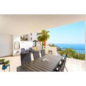 Beautiful apartment with stunning sea views and a large terrace!