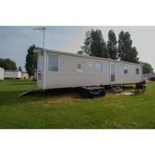 Caravan For Hire At Coopers Beach Holiday Park In Mersea Island Ref 49042s