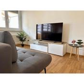 Central & Renovated Apartment - Near Train Station & City Center