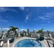 Extravagant High Rise Bachelor PH Private Jacuzzi