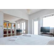 Great Flat on the Beach Of Carcavelos