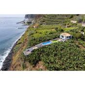 Infinite Ocean View Villa set 20m above wild beach