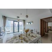 Luxe Nautical style apartment 2 bd with Marina view in Vida Yacht Club