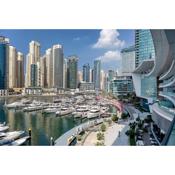 Luxurious 2BR apt with panoramic Marina view