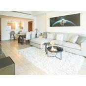 Luxury discounted three bedroom flat in Palm Jumeirah with seaview!