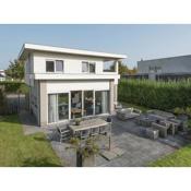 Luxury villa in Harderwijk with garden directly on the water