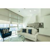 Nasma Luxury Stays - White Haven Studio With Charming Cityscape Views