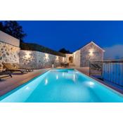 New! Villa KING with private pool with hydromassage, 4 bedrooms, 3km from sea and town Omiš