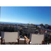 Sea view,big and comfortable appartment in Voula