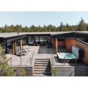 Seija's Modern Secluded Villa with Jacuzzi & Sauna