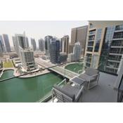 Stunning 2-bd Apartment With Full Marina View