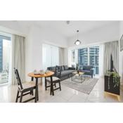 White Sage - Panoramic 1BR With Canal Views Across Business Bay