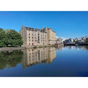 1 Bedroom Flat in Historic Cooperage Apartments Leith