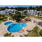 #122 Balaia Village Flat with Pool by Home Holidays