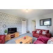 2 Bedroom spacious apartment, Westend, great for Contractors and Long Stays, Parking, WiFi, Fully Equipped
