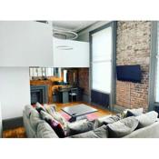 22 Stunning Loft with King Size Bed in Central Hove with FREE PARKING Plus Single Bedroom