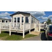 3 Bedroom Caravan in Tattershall lakes Holiday Park