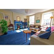 ALTIDO Gorgeous 2-bed flat near Edinburgh Castle