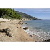 Apartments and rooms with parking space Bol, Brac - 2878