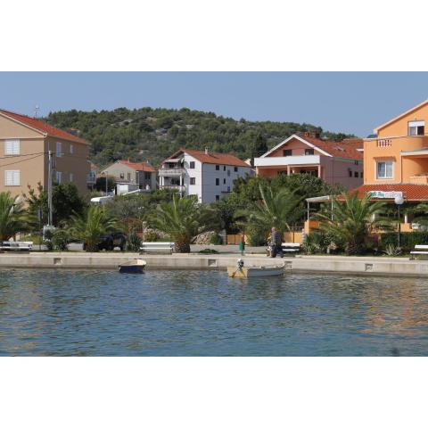 Apartments by the sea Kukljica, Ugljan - 8402