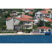 Apartments by the sea Vinisce, Trogir - 4892
