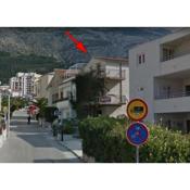 Apartments with a parking space Makarska - 17224