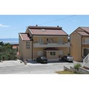 Apartments with a parking space Makarska - 6850
