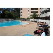 Appartement T1 Hyères, calme, piscine, centre ville