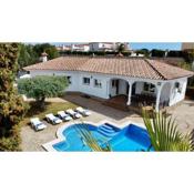 Arenda Mara villa con piscina privada jardín