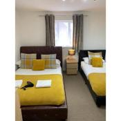 Arma Short Stays 46 Bicester - Sleeps 3 - Free Parking & Garden