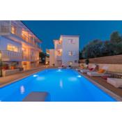 Astarte Villas - Asante 5 Bedroom Villa with Private Pool