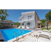 Beautiful home in Glavina Donja with 5 Bedrooms, Outdoor swimming pool and Swimming pool