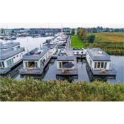 Beautiful ship-boat in Aalsmeer with 2 Bedrooms and WiFi