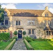 Charming Grade 2 listed building in Wiltshire