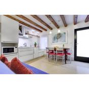 Cozy Apartment up to 4 in Biennale Giardini by Bricola Apartments