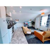Crystal Suite 4 - private parking - metro