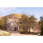 Eastside Woodshed - Pentland cabin set in the hills near Edinburgh