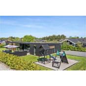 Four-Bedroom Holiday home with a Fireplace in Juelsminde