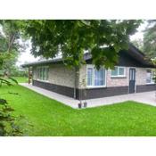 Gezellige, luxe bungalow 't pareltje in het bos in Rheezerveen