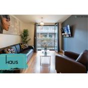 Haus City Centre Apartment - Arcadian - Chinatown - One Bed- Balcony - Parking - WiFi