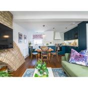 Interior Designed Stylish Flat in Fulham - 5 Min Walk to River Thames - Pass The Keys