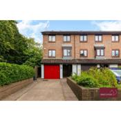 Isleworth - 4 Bed Modern House