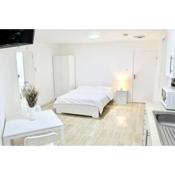 Johal Accommodation Ltd-BHX, NEC Studio Apartment with FREE parking