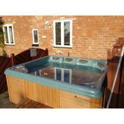 Juliet Cottage HOT TUB Sleeps 3 Singles or Double