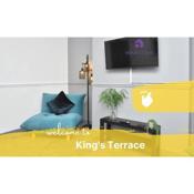Kings' Terrace by YourStays, Close to the Theatre, great for groups, superb transport links, lovely House, BOOK NOW!