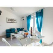 Lavish Apartment in Omi alj with Rooftop Terrace