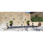 Le mazet Sainte-Jalle, piscine chauffée, jardin clos, barbecue en Baronnies Provençales