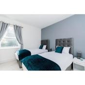 Leisure&Contractor House inc Free Parking & Heathrow Airport & Windsor Castle