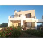 Lovely 3-Bed House in Chania